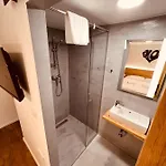 Pjagodic Cerklje - 5min To Airport - Free Parking 호텔 서클리예나고렌스켐