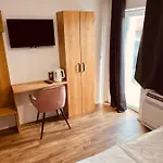 Pjagodic Cerklje - 5min To Airport - Free Parking 호텔 서클리예나고렌스켐