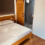 Hotel Pjagodic Cerklje - 5min To Airport - Free Parking