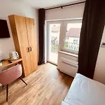 호텔 Pjagodic Cerklje - 5min To Airport - Free Parking 서클리예나고렌스켐