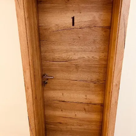 Pjagodic Cerklje - 5min To Airport Apart-hotel