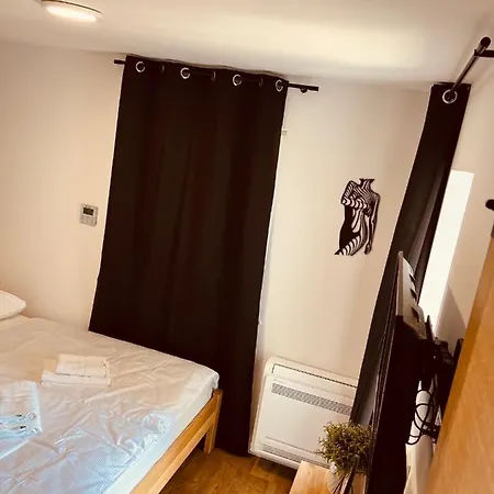 Pj Cerklje - 5min To Airport - Free Parking