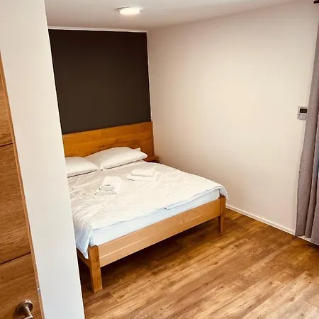 Hotel Pj Cerklje - 5min To Airport - Free Parking Cerklje na Gorenjskem