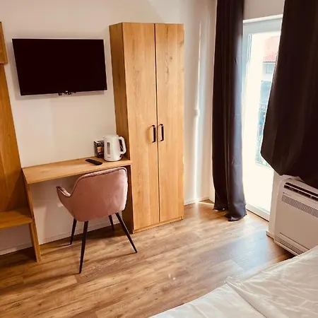 Pj Cerklje - 5min To Airport - Free Parking Hotel Cerklje na Gorenjskem