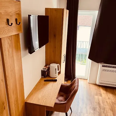 Pj Cerklje - 5min To Airport - Free Parking