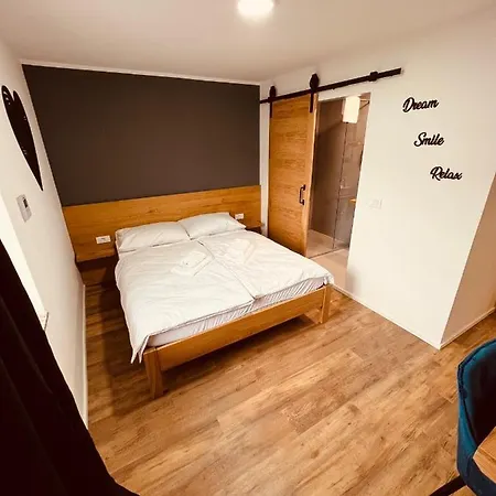 Aparthotel Pjagodic Cerklje - 5min To Airport