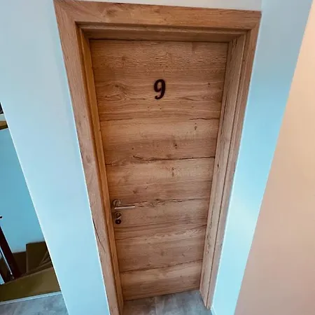 Aparthotel Pjagodic Cerklje - 5min To Airport Cerklje na Gorenjskem