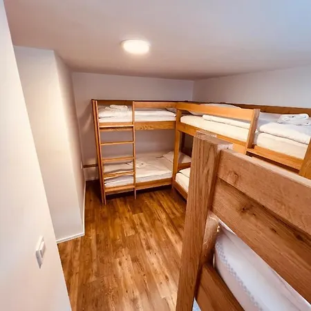 Hotel Pj Cerklje - 5min To Airport - Free Parking