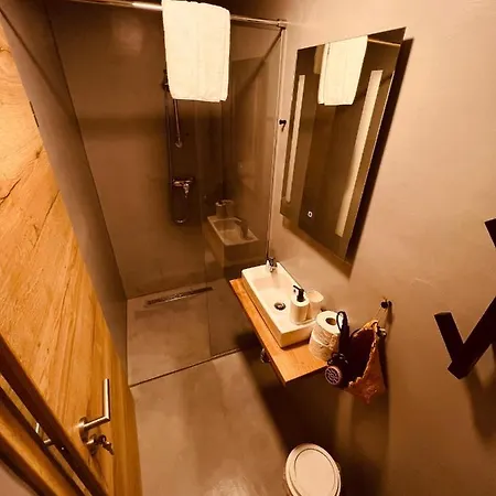 Pj Cerklje - 5min To Airport - Free Parking Hotel