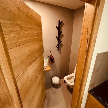 Pjagodic Cerklje - 5min To Airport Aparthotel 3*