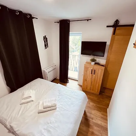 Aparthotel Pjagodic Cerklje - 5min To Airport *