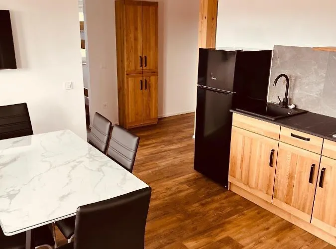 Hotel Pjagodic Cerklje - 5min To Airport - Free Parking 4*