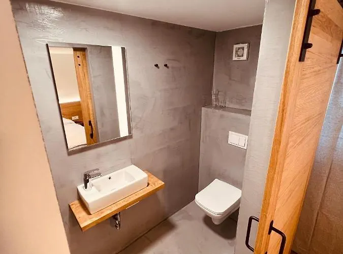 Hotel Pjagodic Cerklje - 5min To Airport - Free Parking 4*