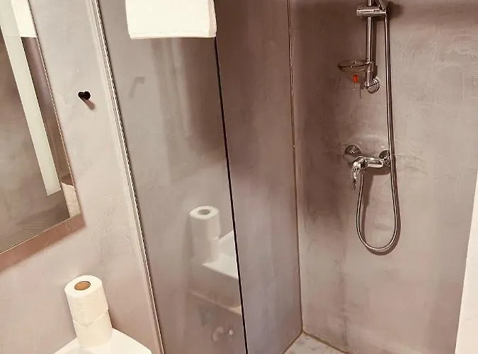 Pjagodic Cerklje - 5min To Airport - Free Parking Hotel Cerklje na Gorenjskem