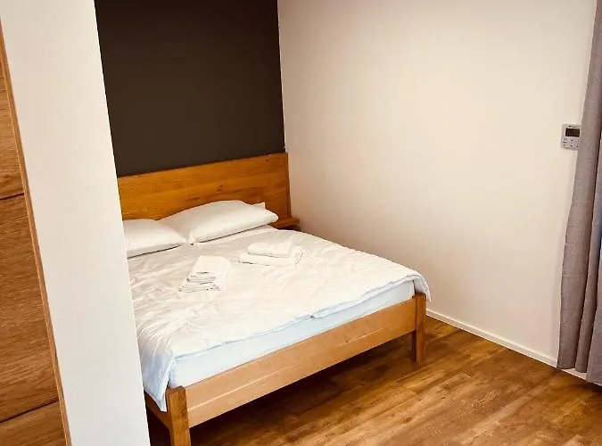 Hotel Pjagodic Cerklje - 5min To Airport - Free Parking Cerklje na Gorenjskem