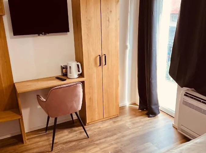 Pjagodic Cerklje - 5min To Airport - Free Parking Hotel Cerklje na Gorenjskem