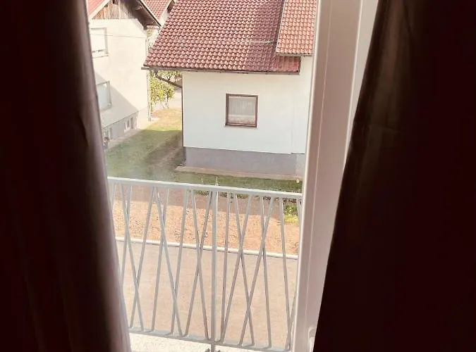 Hotel Pjagodic Cerklje - 5min To Airport - Free Parking