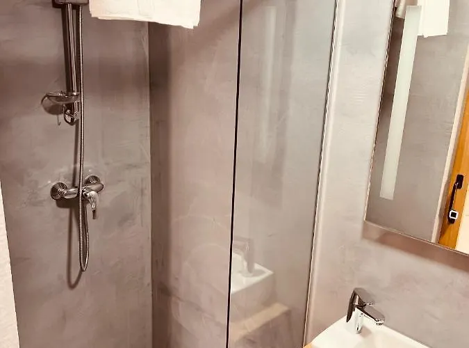 Hotel Pjagodic Cerklje - 5min To Airport - Free Parking