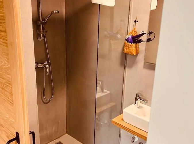 Hotel Pjagodic Cerklje - 5min To Airport - Free Parking