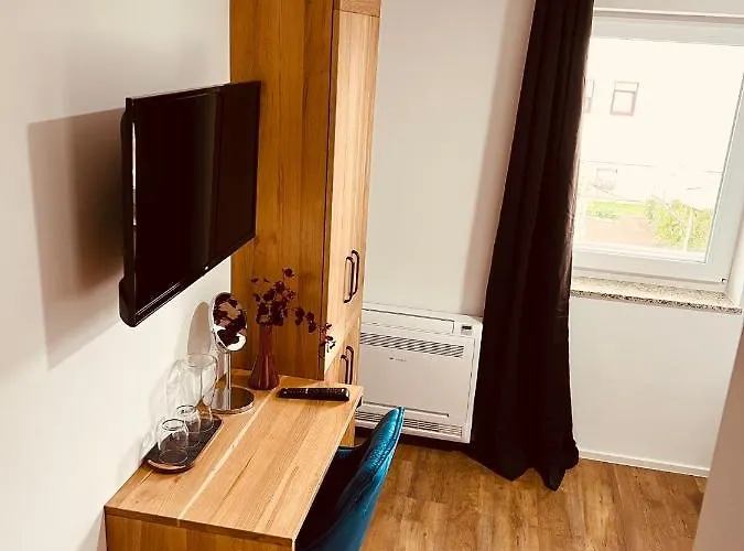 Pjagodic Cerklje - 5min To Airport - Free Parking Hotel Cerklje na Gorenjskem