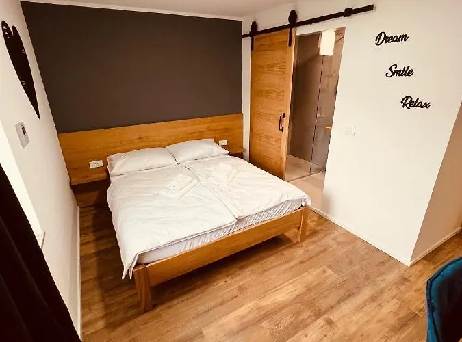 Hotel Pjagodic Cerklje - 5min To Airport - Free Parking