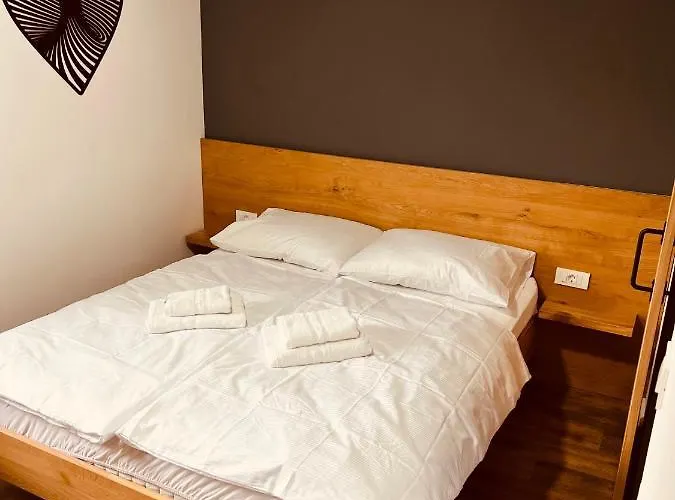 Hotel Pjagodic Cerklje - 5min To Airport - Free Parking Cerklje na Gorenjskem