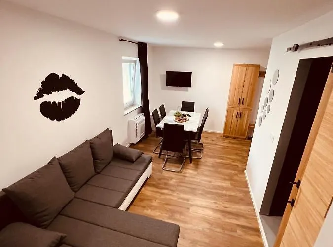 Pjagodic Cerklje - 5min To Airport - Free Parking Hotel Cerklje na Gorenjskem