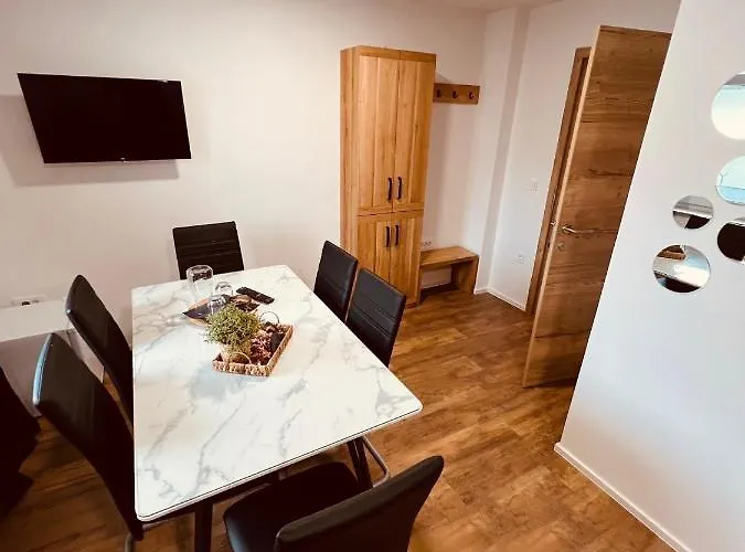 Pjagodic Cerklje - 5min To Airport - Free Parking Hotel