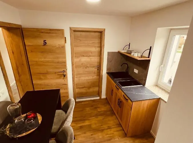 Pjagodic Cerklje - 5min To Airport - Free Parking Hotel Cerklje na Gorenjskem