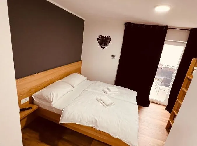 Pjagodic Cerklje - 5min To Airport - Free Parking 4*